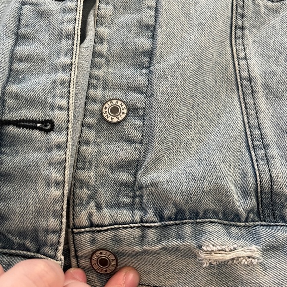 B 18    Pearl Denim Jacket - Picture 2 of 8